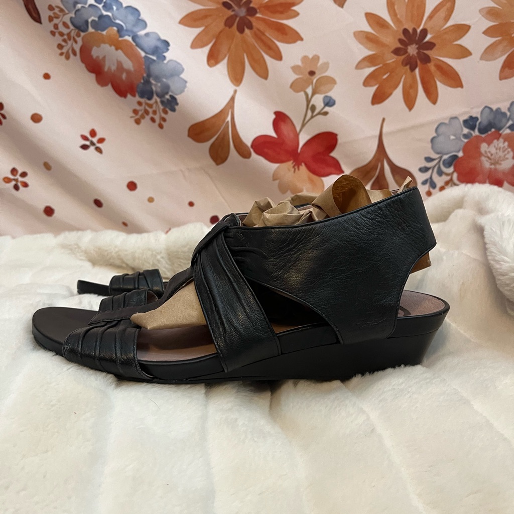 Abeo Ilyssa 10n Black Leather Wedge Open Toe Sandal Preppy Minimal Spring Shoes